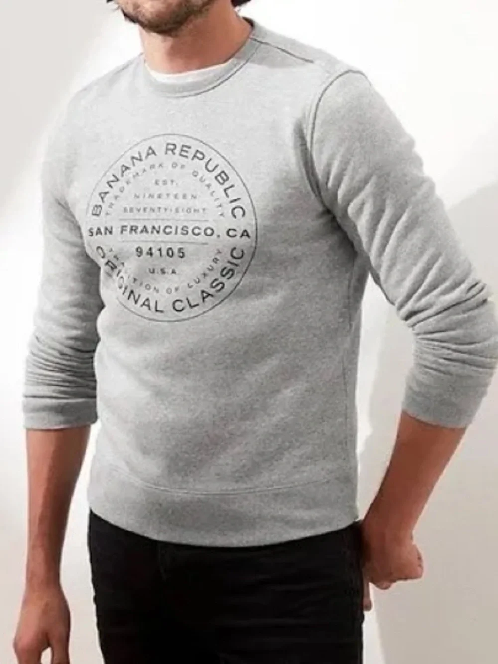 Banana Republic Men's Grey Crewneck Sweatshirt - Classic Logo size Large